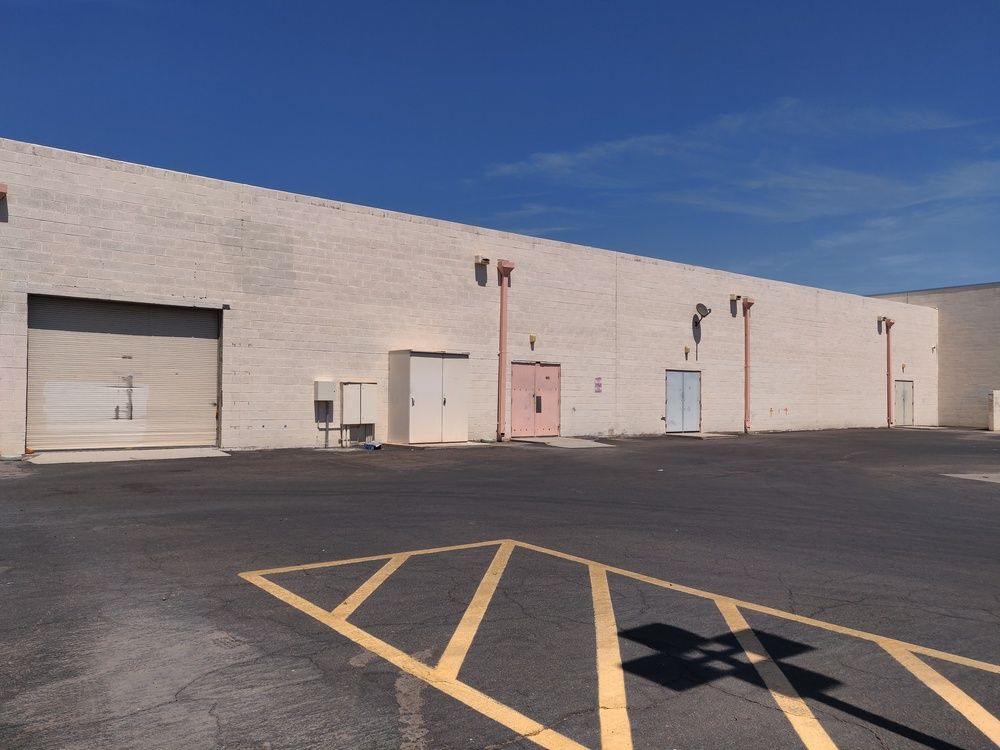 Plaza Mesa Shopping Center: 303-347 E Southern Ave , Mesa, AZ 85210